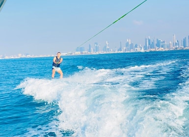 Dubaï : Bateau rapide privé et expérience de wakeboard