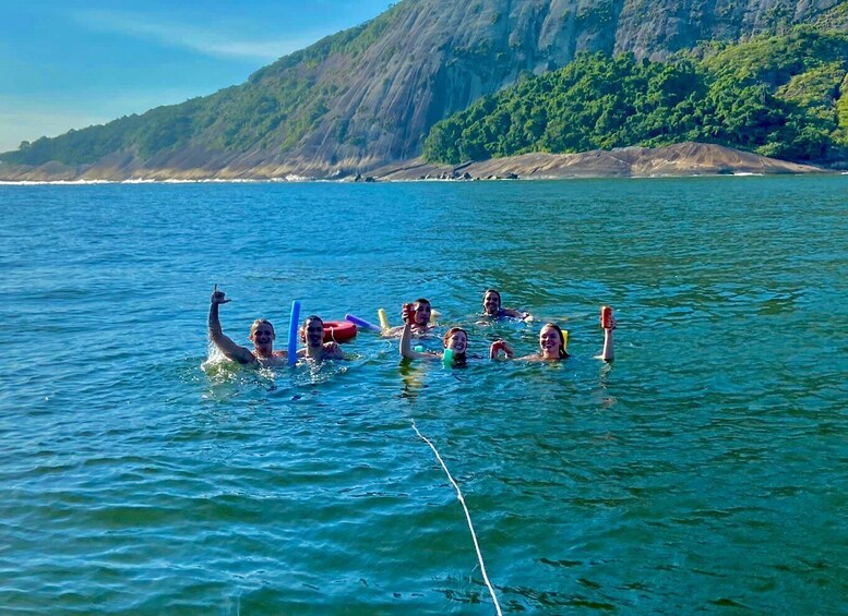 Picture 4 for Activity Rio de Janeiro: Speedboat Sunset Tour with Beer