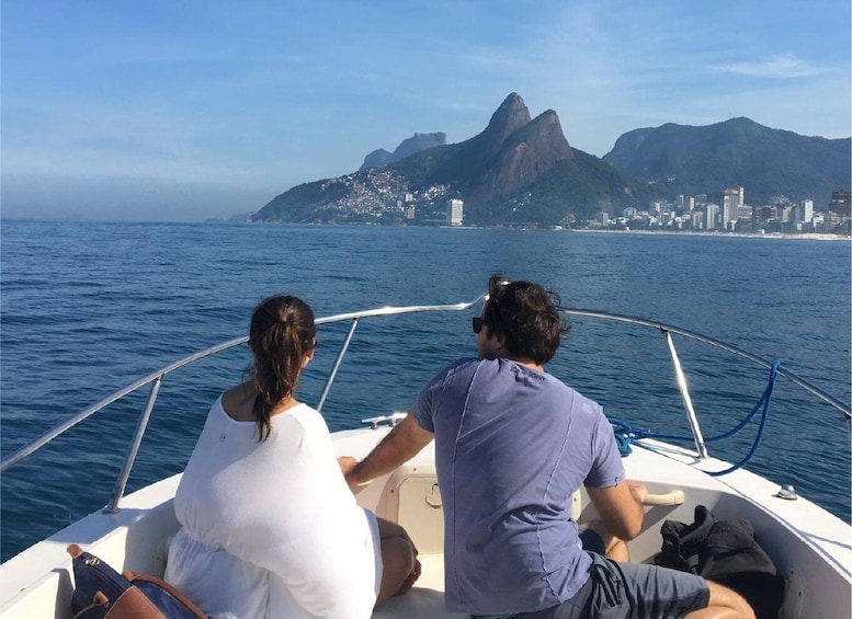 Picture 8 for Activity Rio de Janeiro: Boat Tour - Sunset with Beer