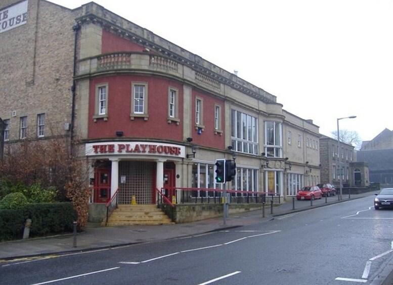 Picture 4 for Activity Alnwick: Self-Guided Walking Tour with Audio Guide