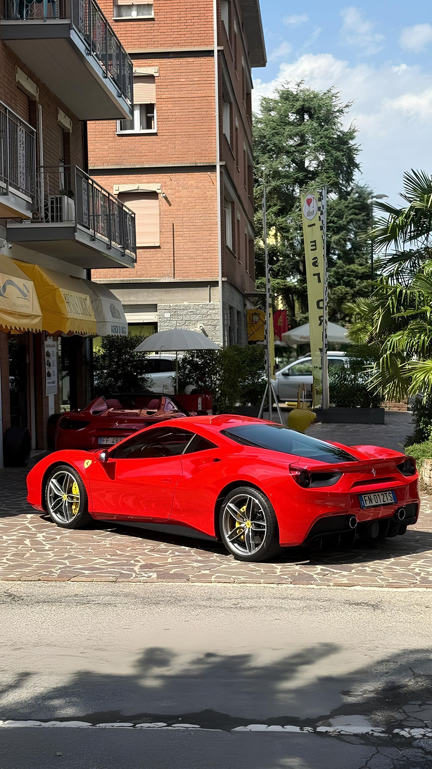 Maranello: Test Drive Ferrari 488