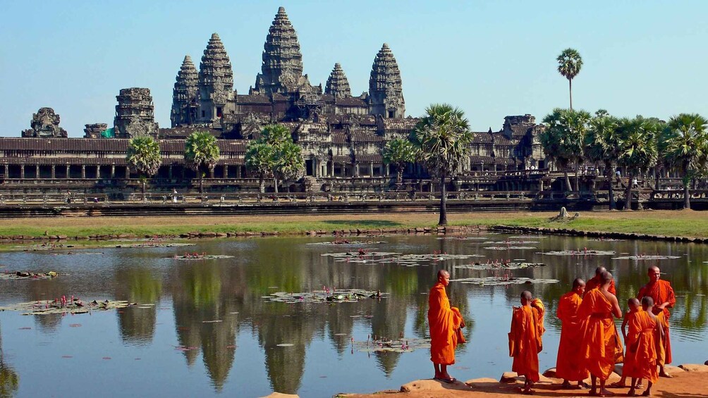 Picture 2 for Activity Angkor Wat: 2-Day Sunrise and Floating Village Tour