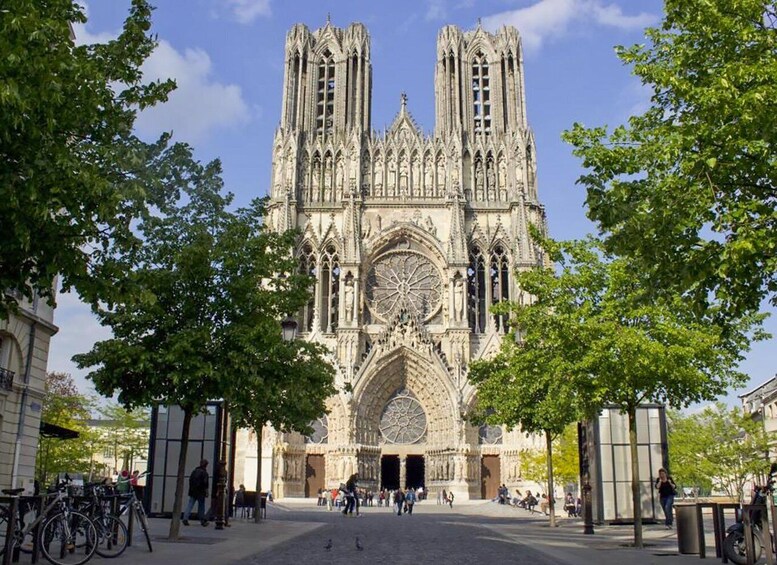 Reims: Guided Tour of Cathedral of Notre Dame de Reims