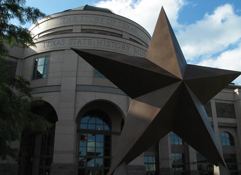 Picture 19 for Activity Austin: Panoramic City Center Tour with Stops