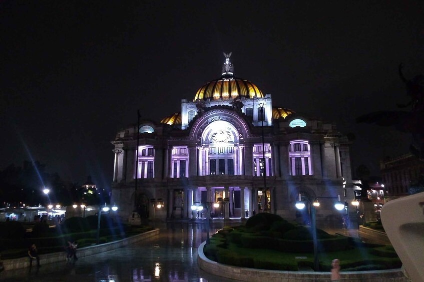 Picture 2 for Activity Mexico City: Double Decker Bus Night Tour