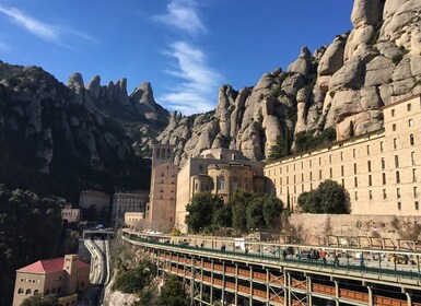 Fra Barcelona: Montserrat-klosteret og naturskjønne fjellturer