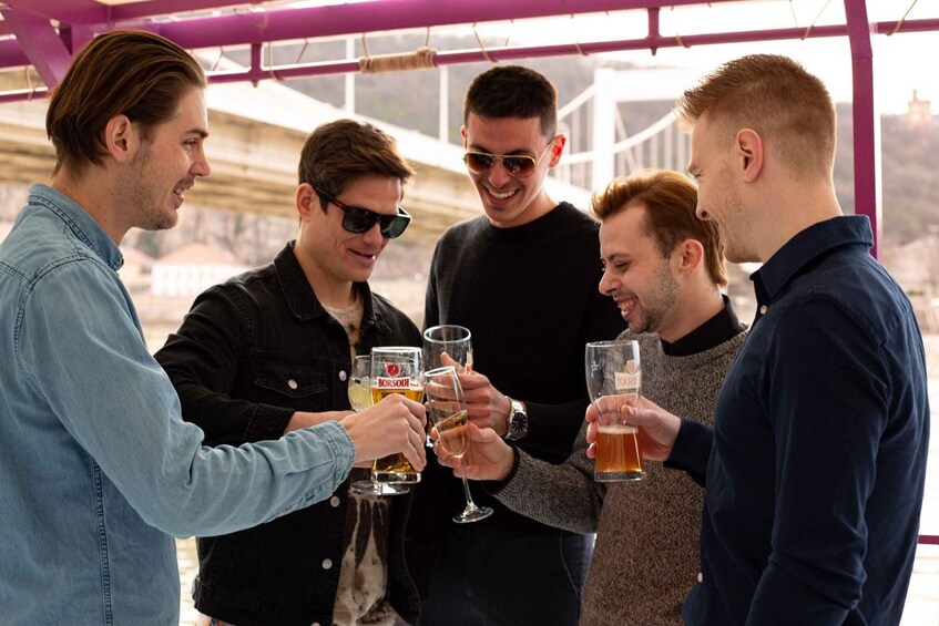 Budapest: City Sightseeing Booze Cruise w/ Unlimited Drinks