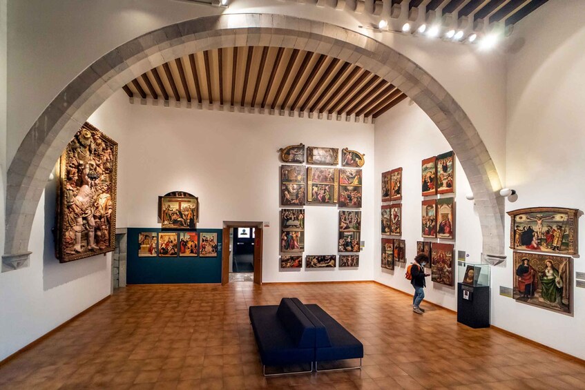 Picture 2 for Activity Girona Art Museum: Skip-the-Line Entry Ticket & Audio Guide