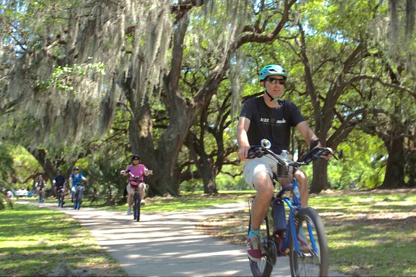 Picture 1 for Activity New Orleans: Guided Sightseeing Bike Tour