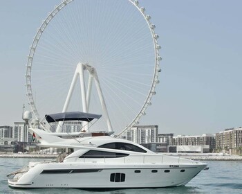 Dubaï : Palm Jumeirah Yacht excursion avec rafraîchissements