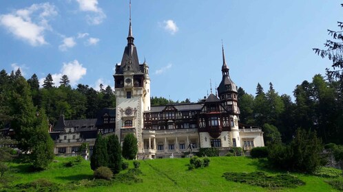 From Brasov 3 castles : Peles , Bran , Cantacuzino