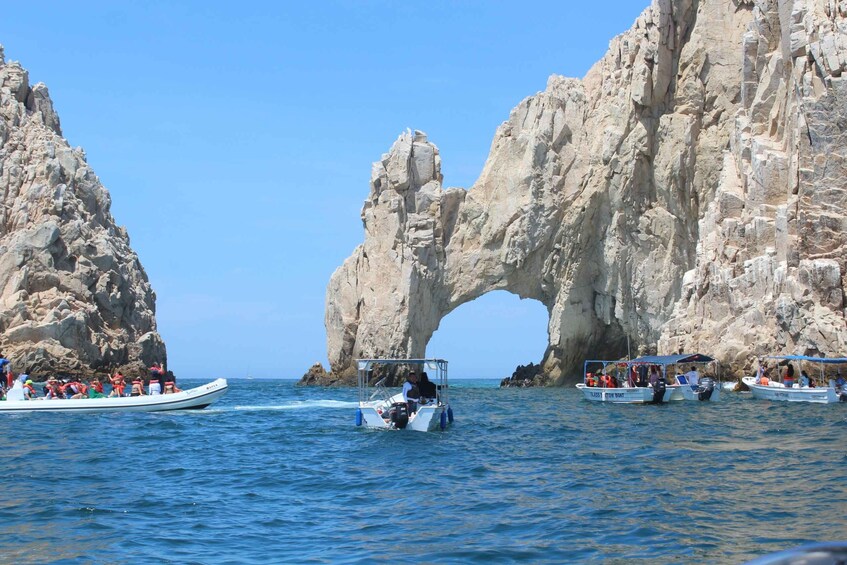 Cabo San Lucas: City Tour and Beach Day