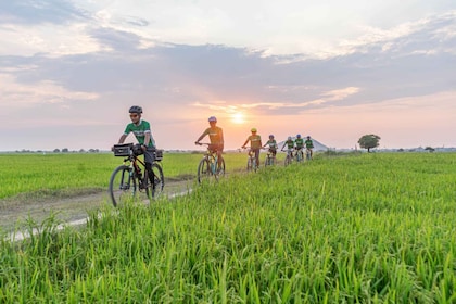 Siem Reap: Countryside Sunset Bike Ride