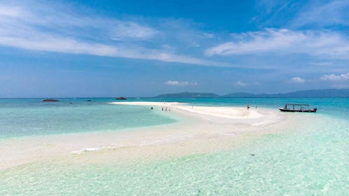 Ishigaki Island: Boat Snorkeling Tour at Phantom Island