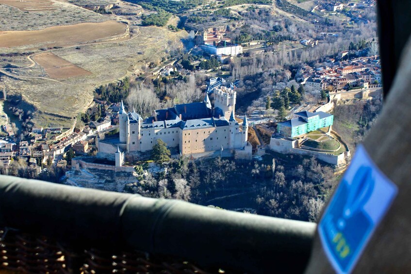 Picture 9 for Activity Segovia: Hot Air Balloon Flight with Picnic and Cava