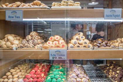 Philadelphia: 9th Street Italian Market Walking Food Tour