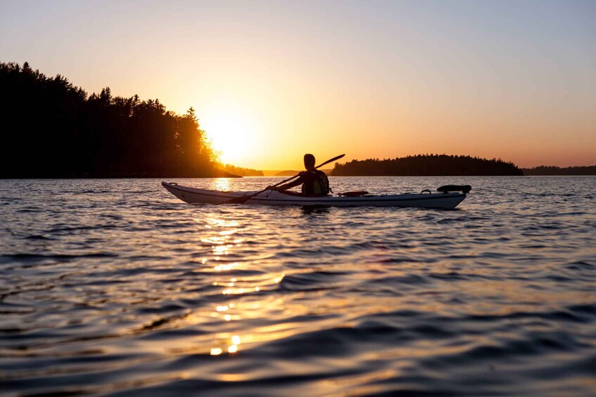 Vaxholm: Stockholm Archipelago Sunset Kayaking Tour and Fika