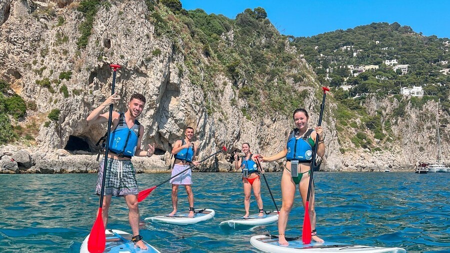 Capri: Caves and Beaches Paddle Board Tour
