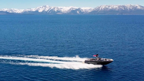Lake Tahoe: Private Wakesurf Cruise to Secluded Beaches