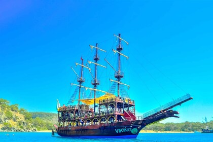 Kemer: Excursión en barco con natación y snorkel