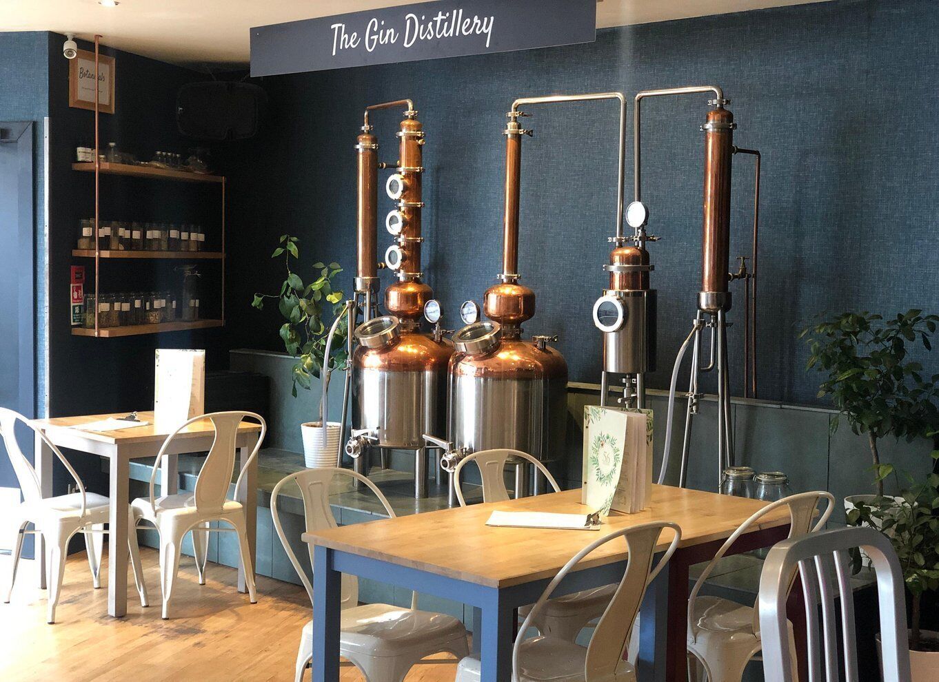 Edinburgh: Gin Tour &amp; Tasting - South Loch Distillery