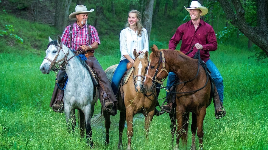 Waco: Horseback Riding Tour with Cowboy Guide