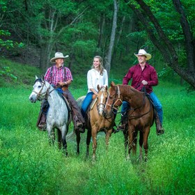 Waco: Horseback Riding Tour with Cowboy Guide