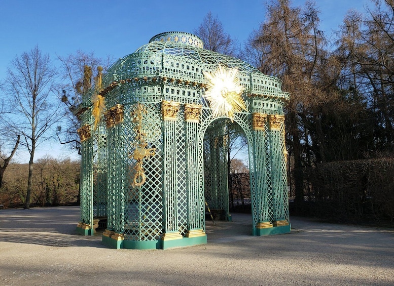 Picture 2 for Activity Potsdam: Private Bus Tour with Sanssouci Palace Park Walk