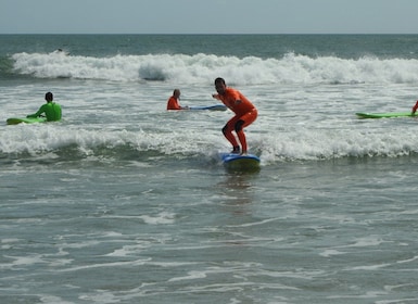 Sintra : Leçon de surf en groupe de 2 heures à Praia Grande