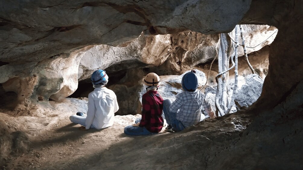 Picture 1 for Activity Queensland: 90 Minute Capricorn Caves Explorer Tour