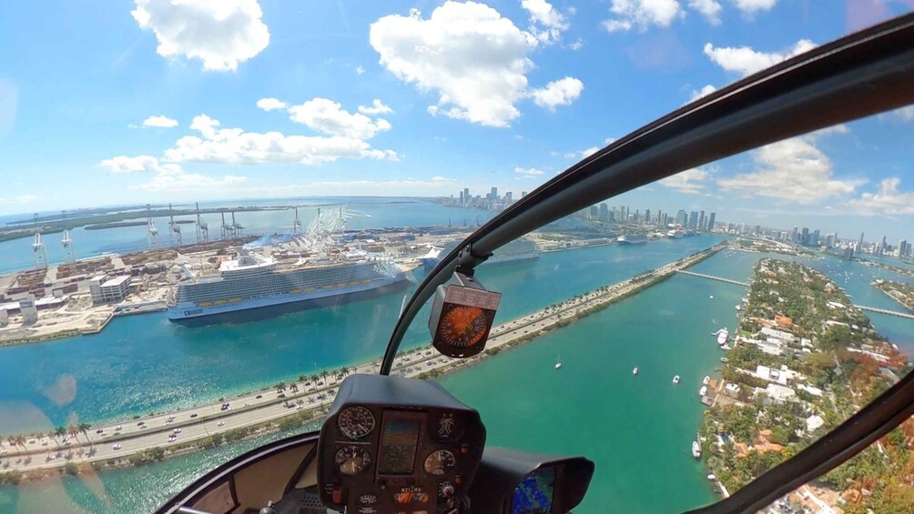 Picture 5 for Activity Miami: Private Romantic Helicopter Tour with Champagne