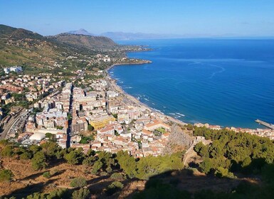 Cefalú: La Rocca Archaeological Park Guided Hiking Tour