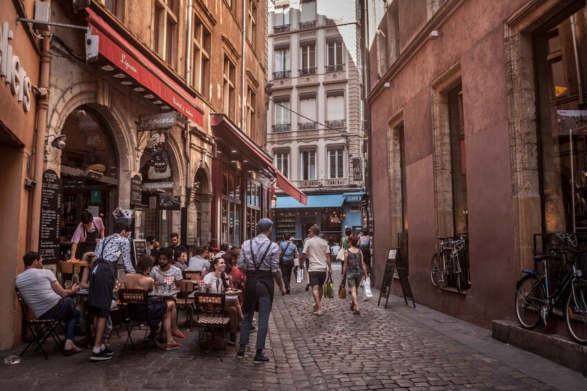 Lyon: Food Smartphone Audio Walking Tour