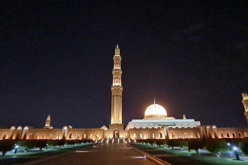 Sultan Qaboos Grand Mosque 