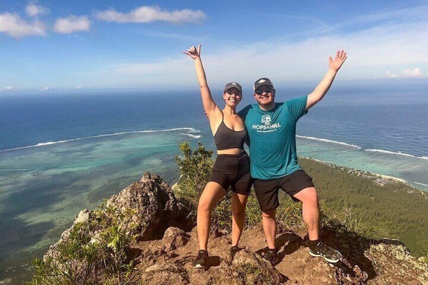 Full-Day Private Hiking le Morne Mountain & Seafood Lunch at Islet Fourneau