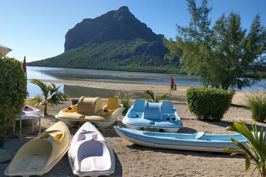 Discover the southwest of Mauritius: Fullday incl seafood lunch at Îlot Fourneau