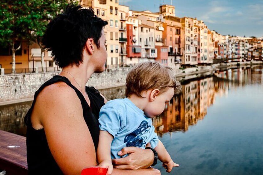 1-Hour Private Mini Photoshoot in Girona
