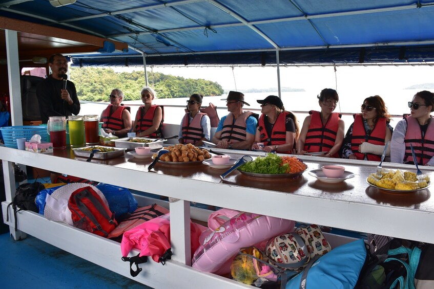 John Gray's Hong by Starlight with Sea Kayaking & Loy Krathong Floating