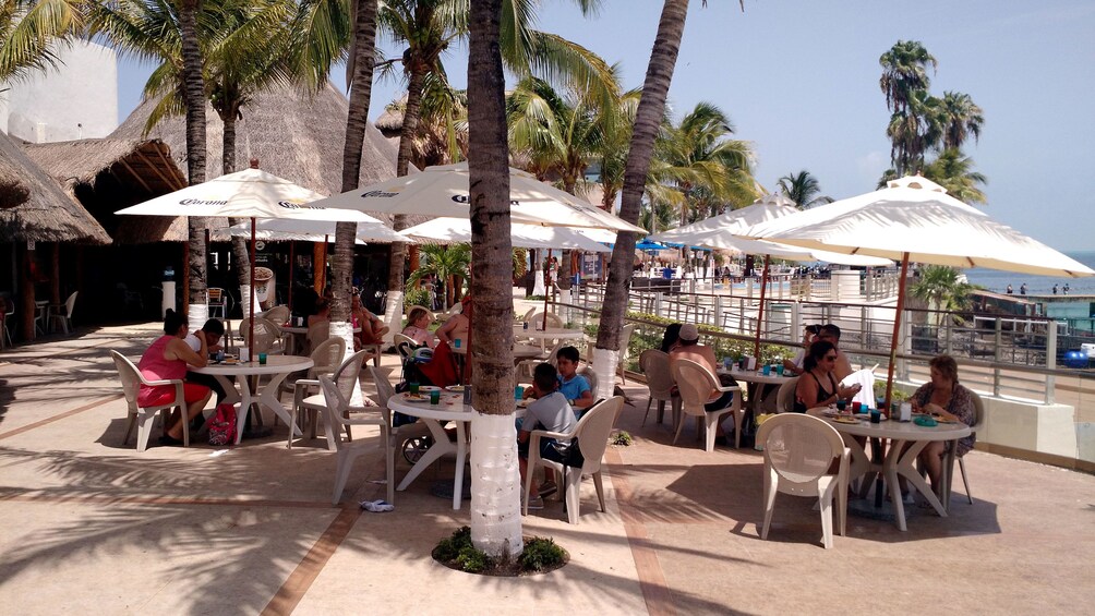Outside dining on Isla Mujeres