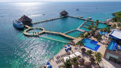 Isla Mujeres Discovery with Ferry, Beach Club, Lunch & Soft Drinks.