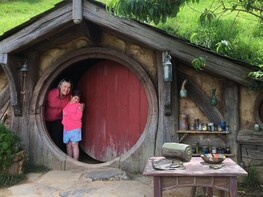 Hobbiton & Glowworm Caves Full-Day Tour (Private Vehicle)