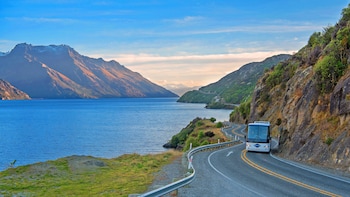 Full-Day Milford Sound Tour with Boutique Cruise & Scenic Flight