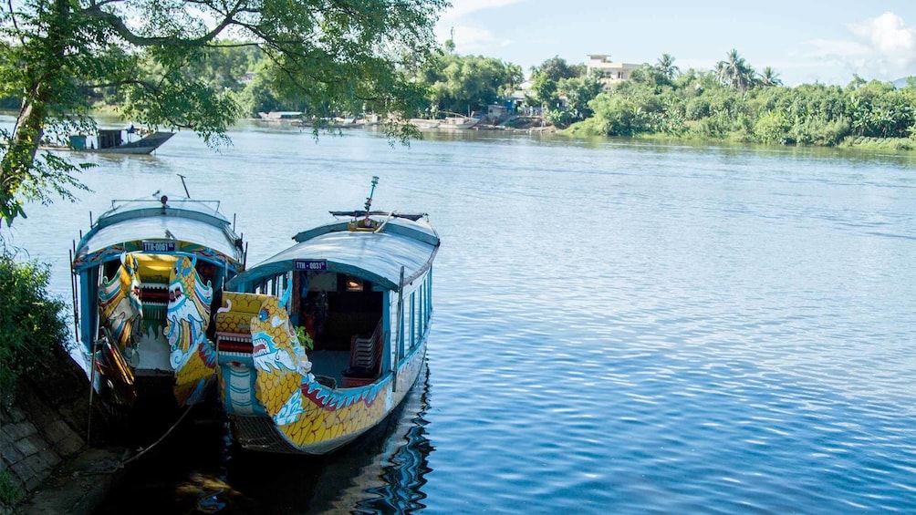 Close view of the water in Hue-The Imperial City tour 