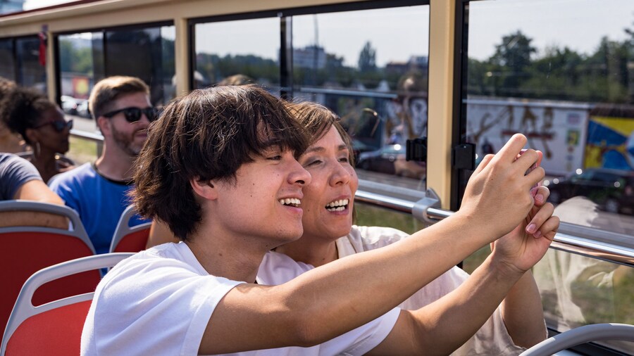 Berlin Hop-on-Hop-off Sightseeing Tour and River Cruise