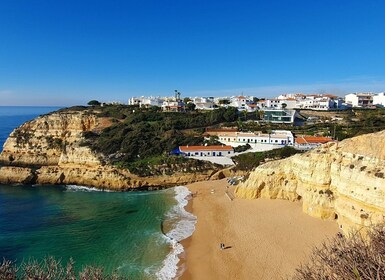 Algarve: ทัวร์เดินชม Carvoerio และ Benagil และล่องเรือ