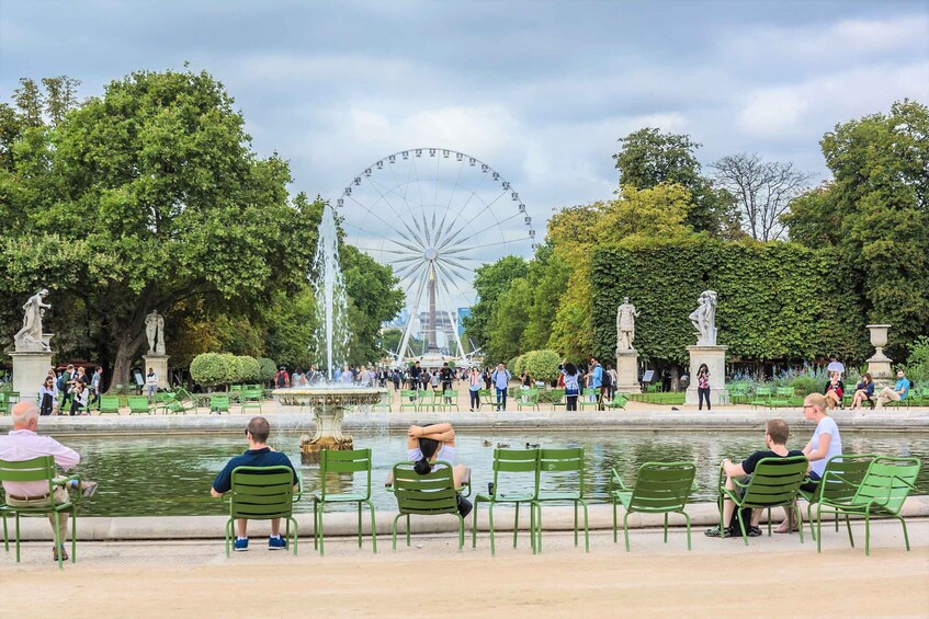 Picture 6 for Activity Paris: Private Tour to Montmartre with Eiffel Tower & Lunch