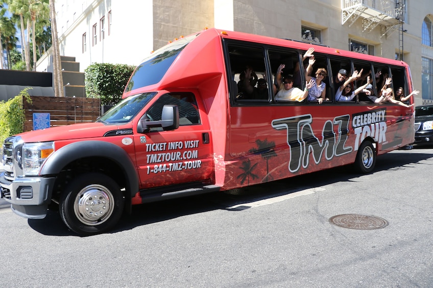 TMZ Celebrity Tour plus 1 Day Hop-on Hop-off Los Angeles Bus Tour