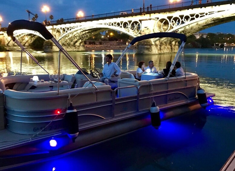 Seville: Private River Cruise with Dinner and Drinks