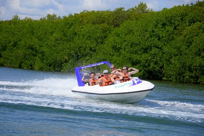 Tour en lancha rápida, snorkel y bebidas