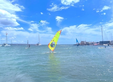 Palma de Mallorca: Clase privada de windsurf de 1 hora